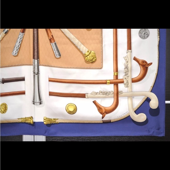 Authentic HERMES Carre 90 Scarf "Cannes et Pommeaux" Silk Navy - Picture 5 of 14